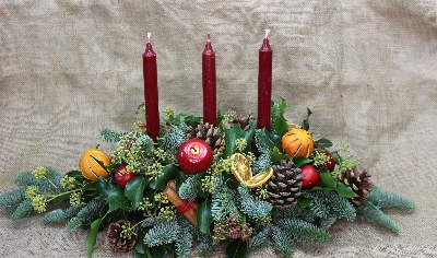 Classic Christmas candle centerpiece